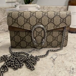 Gucci - Dionysus GG Supreme Super Mini Bag